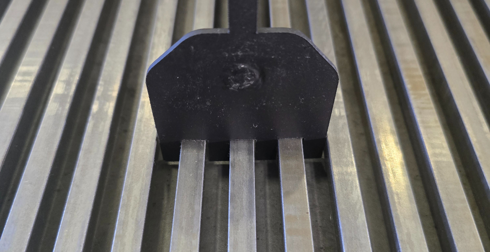 Lopatica za čišćenje profi rešetke